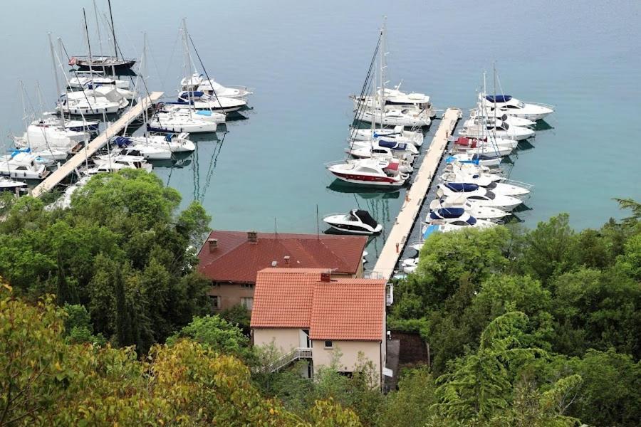 Apartman Studio Pesja Omišalj Dış mekan fotoğraf